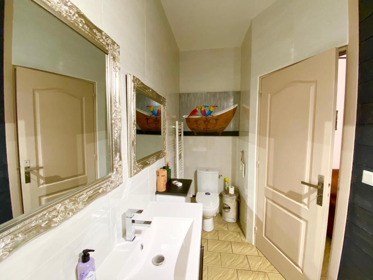 O Clair De Lune: Sarlat Retreat with Private Parking, Heated Pool & Wellness Spa Exterior photo