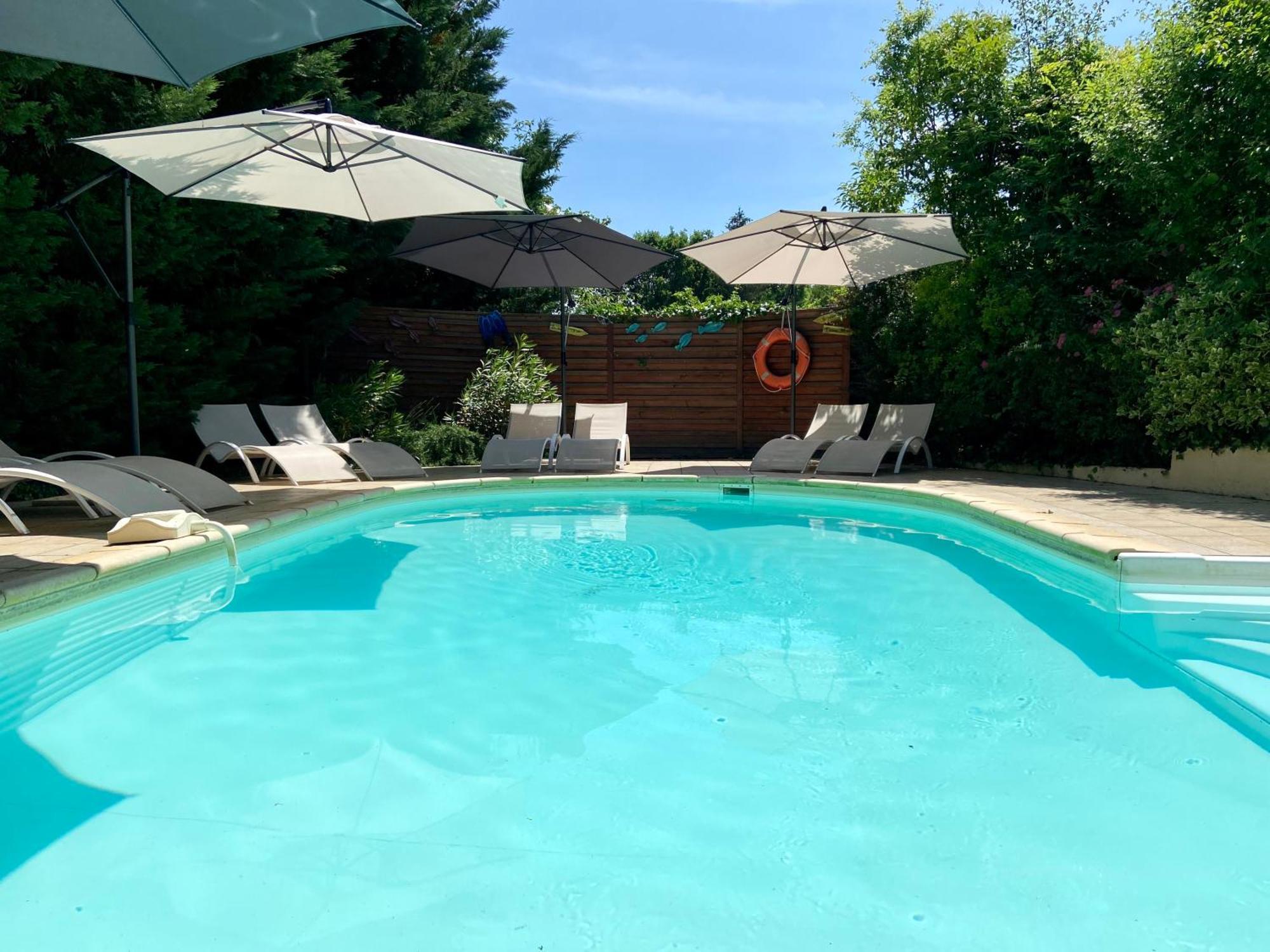 O Clair De Lune: Sarlat Retreat with Private Parking, Heated Pool & Wellness Spa Exterior photo