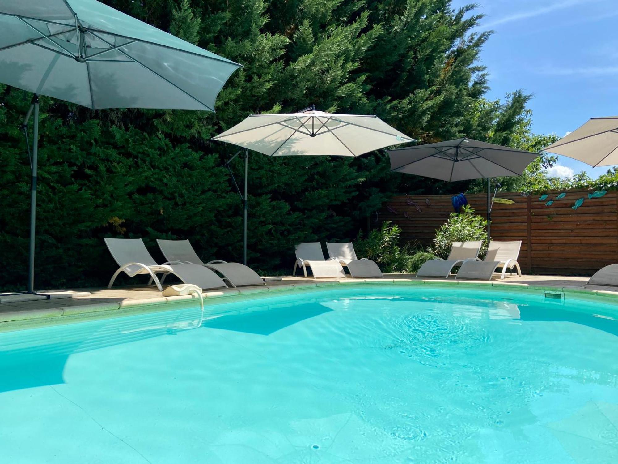 O Clair De Lune: Sarlat Retreat with Private Parking, Heated Pool & Wellness Spa Exterior photo