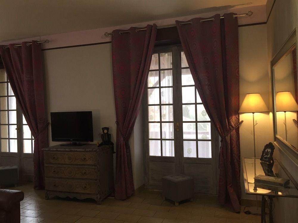 O Clair De Lune: Sarlat Retreat with Private Parking, Heated Pool & Wellness Spa Exterior photo